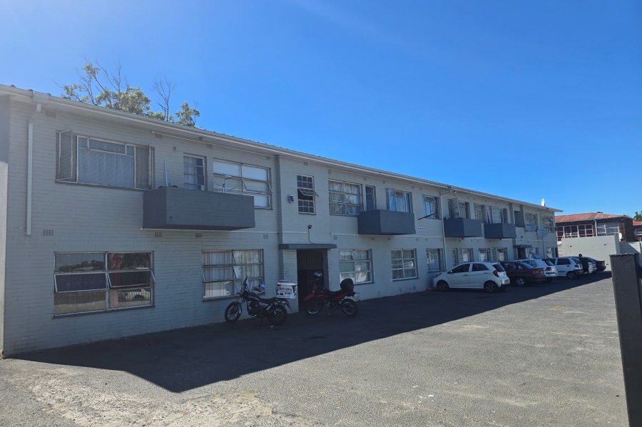 1 Bedroom Property for Sale in Oakdene Western Cape